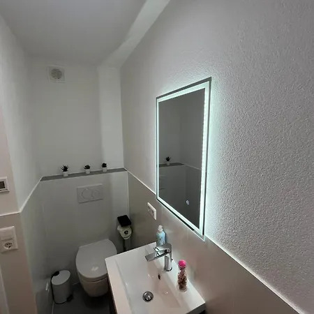 Hub 14 - Mit Balkon Hostal