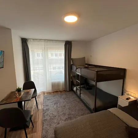 Hub 14 - Mit Balkon Hostal Karlsruhe