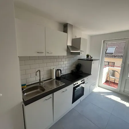 Hub 14 - Mit Balkon Hostal *